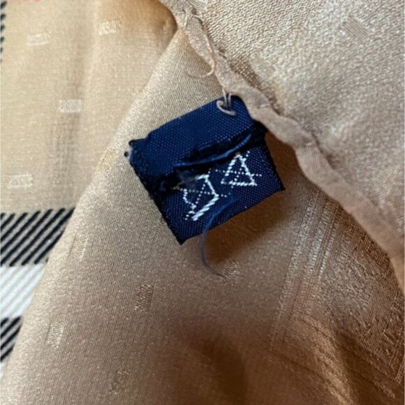 Burberry Silk Damask XL Scarf Nova Check Plaid Long Foulard Made Italy - Picture 9 of 10